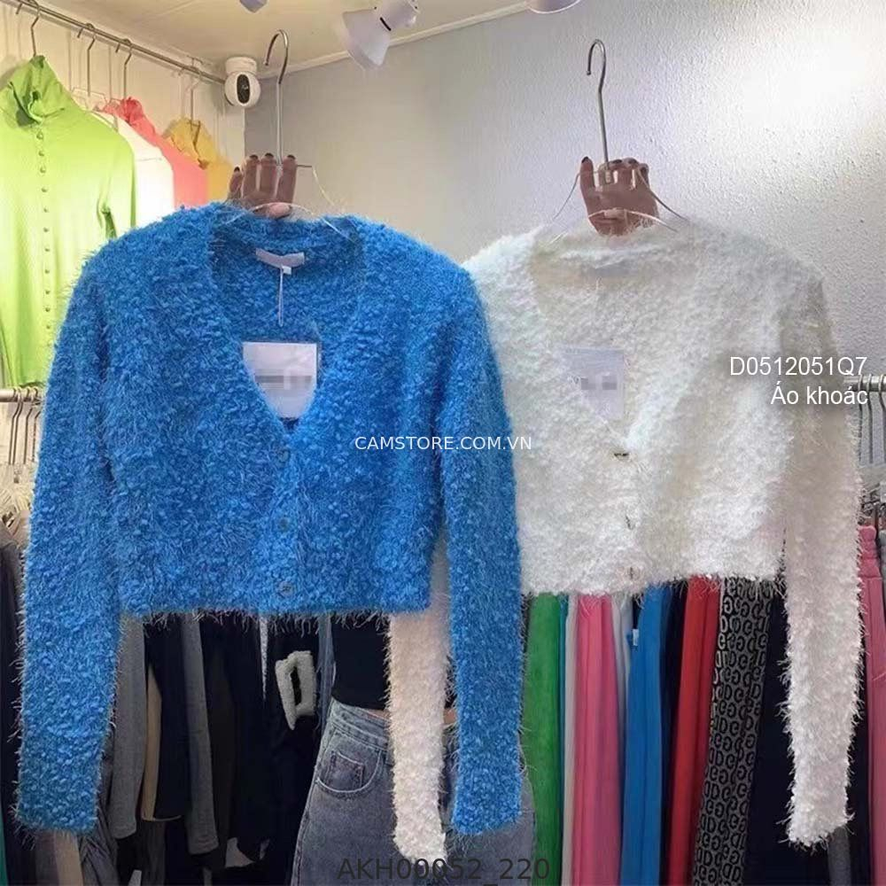 Hassy | Áo khoác len lông dáng croptop phối gài nút cổ tim tay dài | Hassy.vn - Thời trang nữ hot trend