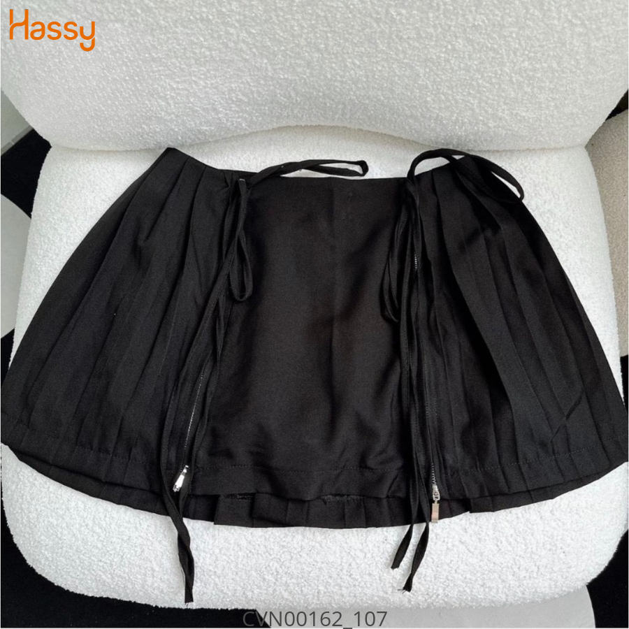 Hassy | Chân váy xẻ tà xếp ly thắt nơ trendy lưng thấp UN | Hassy.vn - Thời trang nữ hot trend