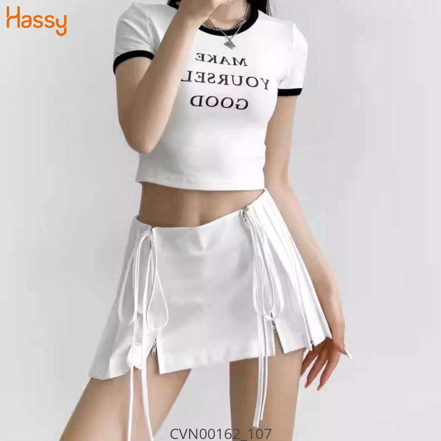 Hassy | Chân váy xẻ tà xếp ly thắt nơ trendy lưng thấp UN | Hassy.vn - Thời trang nữ hot trend