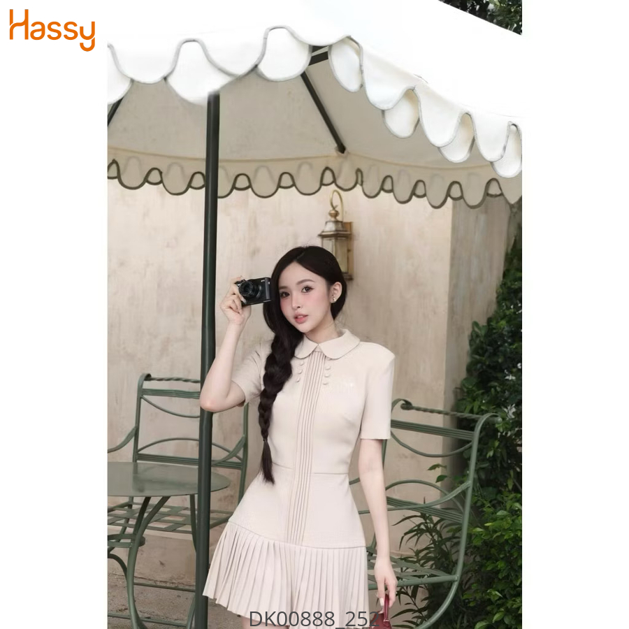 Hassy | Đầm tiểu thư tay ngắn xoè cổ bẻ thêu nơ xếp ly giữa HS | Hassy.vn - Thời trang nữ hot trend