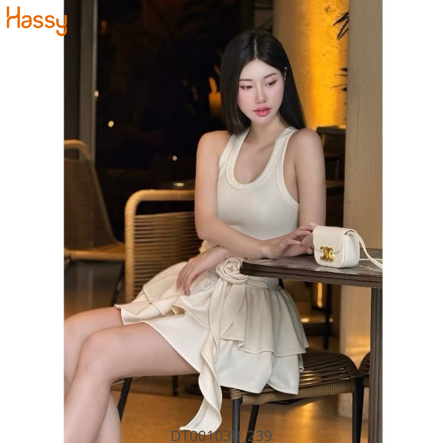 Hassy | Đầm tăm lạnh cổ vuông sát nách xoè hai tầng đính hoa eo HS | Hassy.vn - Thời trang nữ hot trend