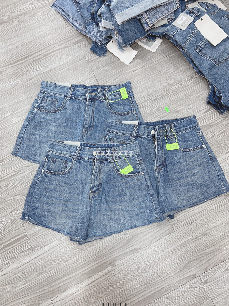 Quần short jean QC cắt lai 924 HS