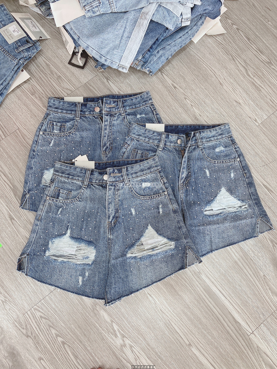 Quần short jean QC cắt lai đính đá  1245 HS