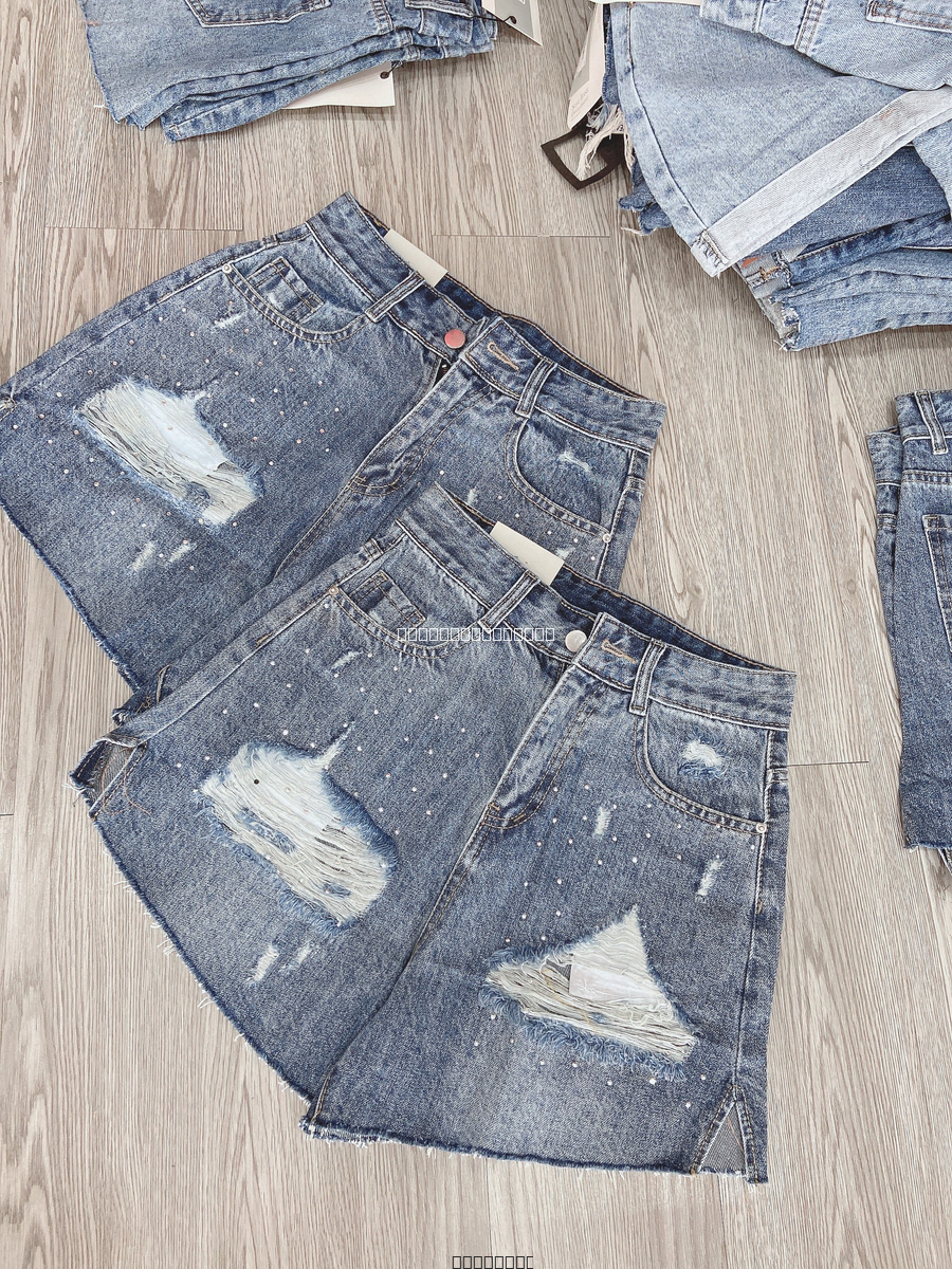 Hassy | Quần short jean QC cắt lai đính đá  1245 HS | Hassy.vn - Thời trang nữ hot trend