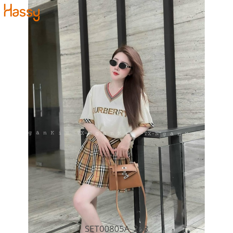 Hassy | Set áo thun cổ V viền nâu Burbr cv sọc nâu SH | Hassy.vn - Thời trang nữ hot trend