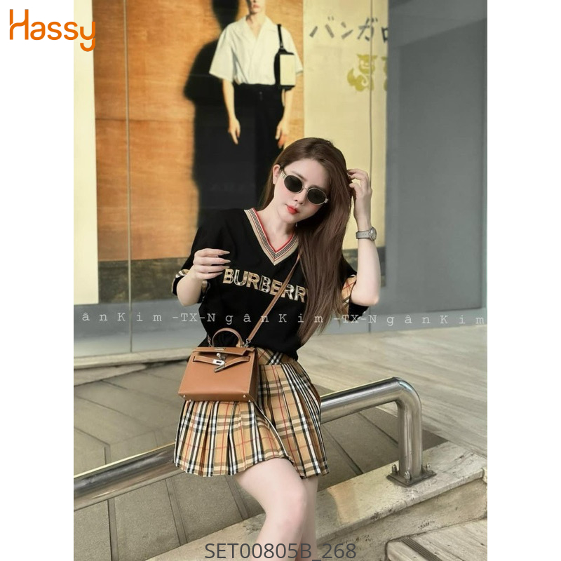 Hassy | Set áo thun cổ V viền nâu Burbr cv sọc nâu SH | Hassy.vn - Thời trang nữ hot trend