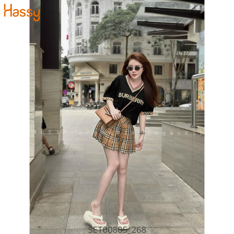 Hassy | Set áo thun cổ V viền nâu Burbr cv sọc nâu SH | Hassy.vn - Thời trang nữ hot trend