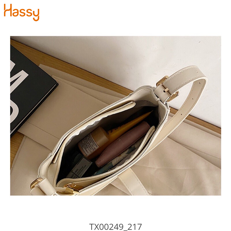 Hassy | Túi kẹp nách trắng mạ vàng khoá xích STVN | Hassy.vn - Thời trang nữ hot trend